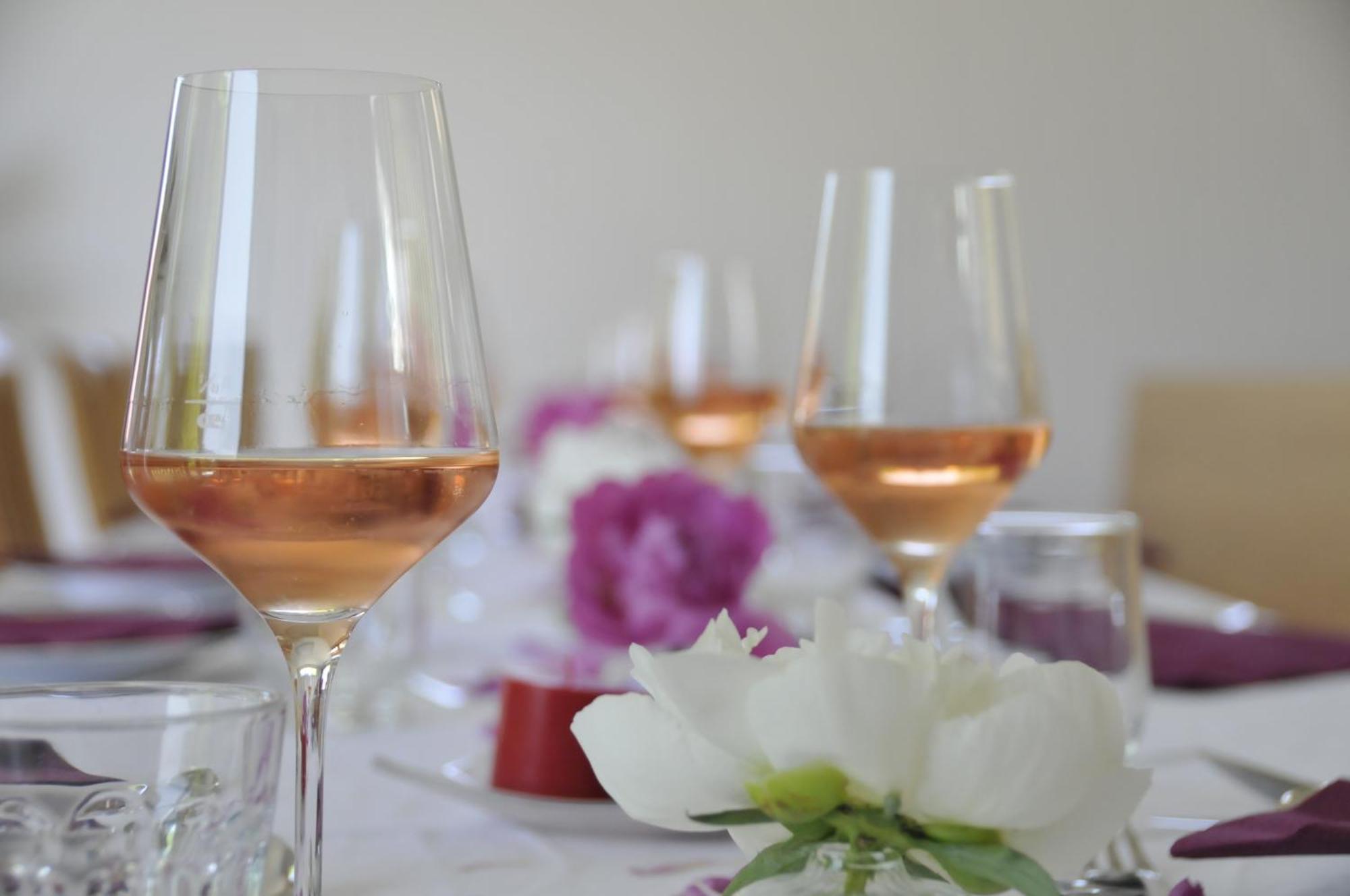 Wein + Bett Wiedeck Stetten Екстериор снимка